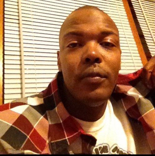 MuaMac's profile picture. 