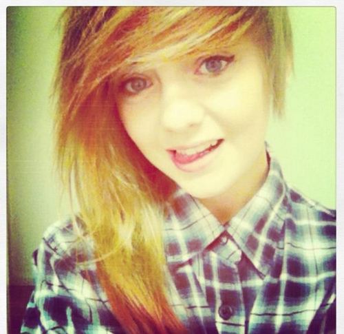 I'm Jess, i really like bands and i don't even use twitter that much so i'm not sure why i have this ◕‿◕
And I guess ill follow you back.