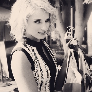 taysquaredftw's profile picture. @fakestx's jail account.