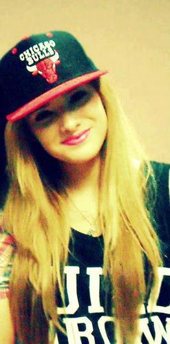 hey follow me & i follow back  single / love to dance / model / i love @chachigonzales / I.AM.ME / keep calm and be koala dance bots #KDB  #chachiforever ♡