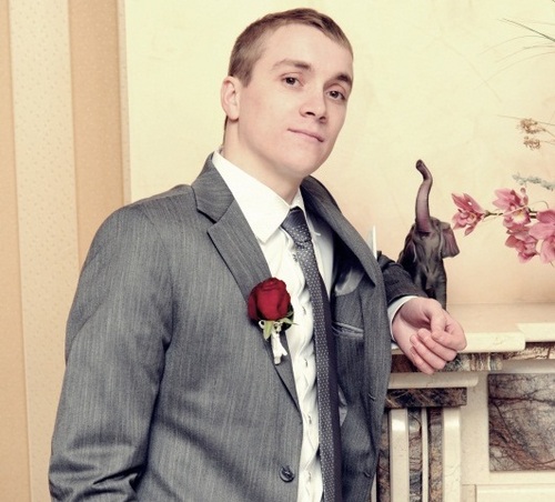 AlexVanKisten's profile picture. Who am I?