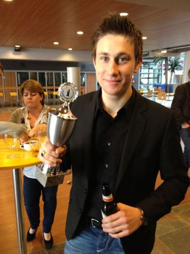 St4nkovic's profile picture. 'Ik denk sneller dan ik praat, vaak ben ik er al voorbij en moet ik het nog zeggen'.