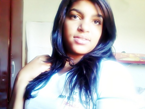 → Euu queroo.
Euu PossO.
Euu coonsiigO ←
●๋• Siimplees αssiim ~
Twittando até o fim! ;p