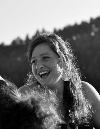 SilbiaRi's profile picture. -Spesso sostengo lunghe
conversazioni con me stesso
e sono così intelligente
che a volte non capisco nemmeno 
una parola di quel che dico