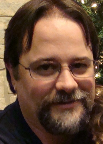 A self described computer geek who loves his wife and kids.  I believe the USA is the greatest country on earth!