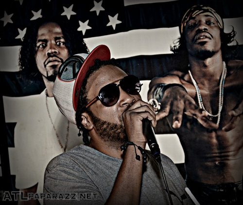 real ass Nig from da SoufSide where we get Money! New Mixtape Life Situations Hosted by @Blackbillgates for all info hit @cire_ent or biggbookings@gmail.com