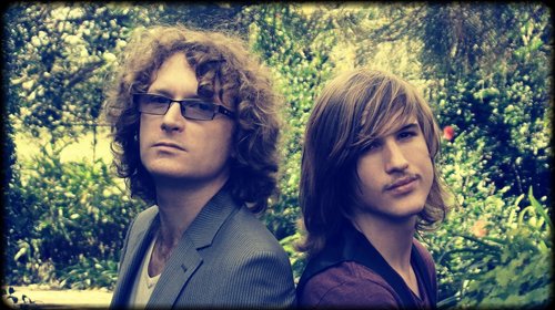 Willow Street is an Alt/ Pop/Rock duo from the Gold Coast offering a rich blend of covers and original material