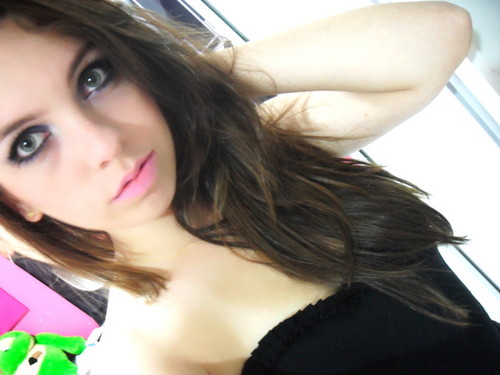 Se você quizer alguém em quem confiar ,confie em si mesmo. Quem acredita sempre alcança! ♫
