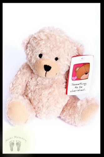 MiasMemory's profile picture. Providing Life Recognition Certificates, Memory Boxes & online support to anyone experiencing babyloss at any stage. We care because we've been there. York UK