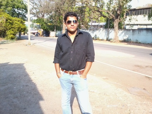 litu1990's profile picture. 