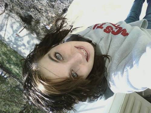Victoria is the name dont like me idgaf.. Im 17 and go to ewhs. Get to know me, If not thats your lost bitch.. xD