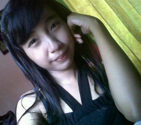 Cewek+Centil https://twitter.com/CentilEmy