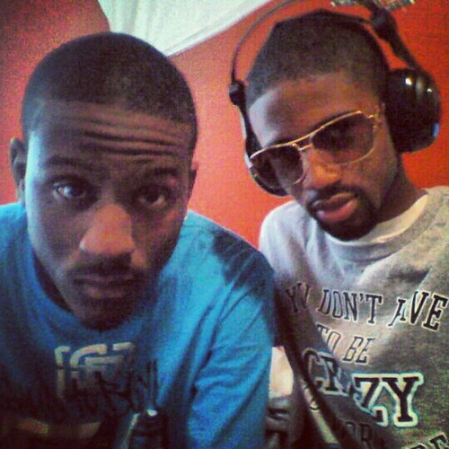 OT is here the Group consist of J_Luv & Snapp ... Da Campaign Is In The Building #YZGLaFamilia (@YZGLaFamilia)