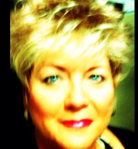 mfwhalen's profile picture. love the Lord, my hubby, our daughters, retired Legal Administrator, avid reader