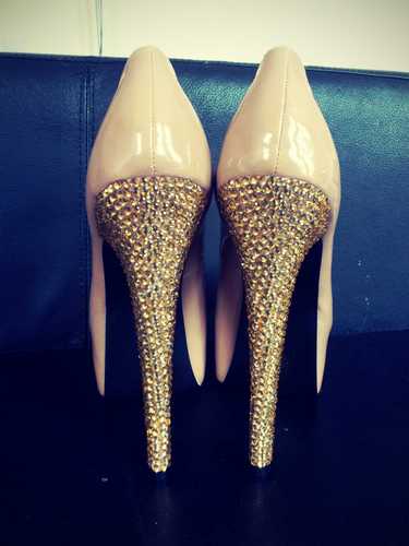 GetJazzled's profile picture. im 22 & mummy to my gorgeous lillie-bow! get jazzled with me, I will customise all of your accessories with sparkly crystals from shoes to phone cases.