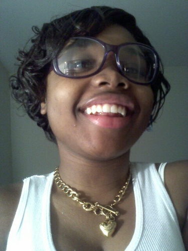 U was lookin 4 sum1 2 keep it real nd i gotchu,ask me a question n ill tell u da truth,tell me a lie and ill correct u,,bt dnt sell me dreams bcus im awake!