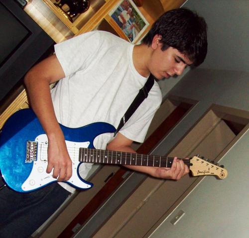 _MatheusCoutim's profile picture. Matheus Couto,mais conhecido como Coutim,15 anos,de Goiânia,gosto de rock,sege aí