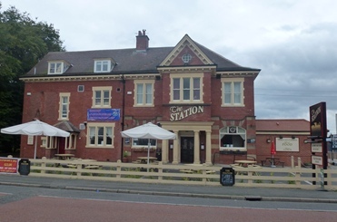 The Station Pub,Killingworth Drive,Newcastle Upon Tyne 01912681397,family run..LIVE MUSIC EVERY FRIDAY.. 
ALL NEWCASTLE MATCHES SHOWN HERE..
FOOD SERVED DAILY