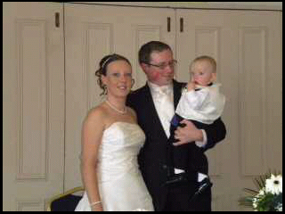 Housewife, mummy to 2 beautiful children and and I wouldn't change it for the world