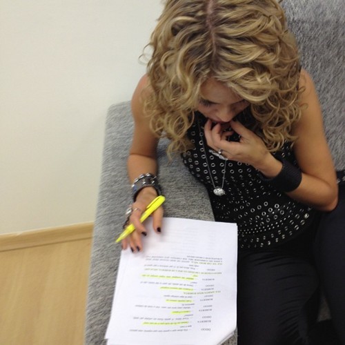 Enfrentaria todas as fronteiras para te abraçar minha linda @Lua_Blanco ! Reconhecida por ela 22/04/12  . Ofc nos Favoritos !