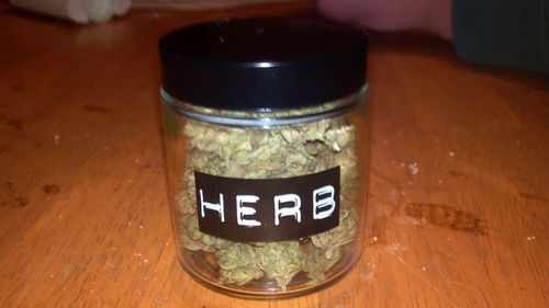Just a group of dudes who like to have fun. We tweet pointless and random things while under the influence of marijuana. We Follow Back #StonerNation #StayHigh