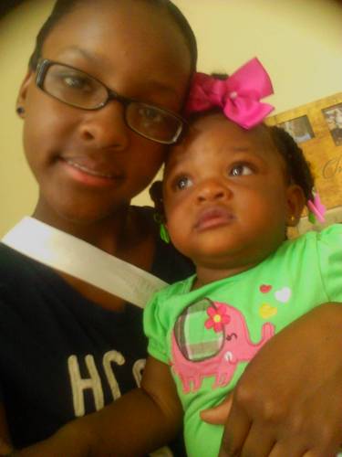 Sheee Aiint Cryinggg Oveer No Niggga Shee Aiint Weak Maynee The Typee Of Giirl Too Put A Niggaa On Hiss Feet Mayneeee(: