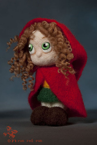 Needle felted designs & hand-made collectibles.