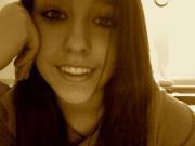 TheRealAlissaB's profile picture. i like eating 3