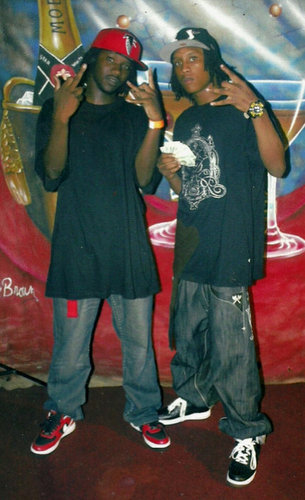 bert_tony031's profile picture. I like money and bitckhes and bitckhes with money imma real ass nigga and you kant take dat from me