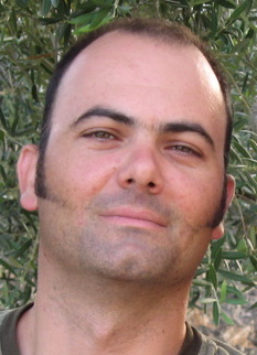 theoliveoilblog's profile picture. 4th generation olive oil producer from Sicily. What do YOU want to know about EVOO? Just ask me. I'd be happy to answer your questions.