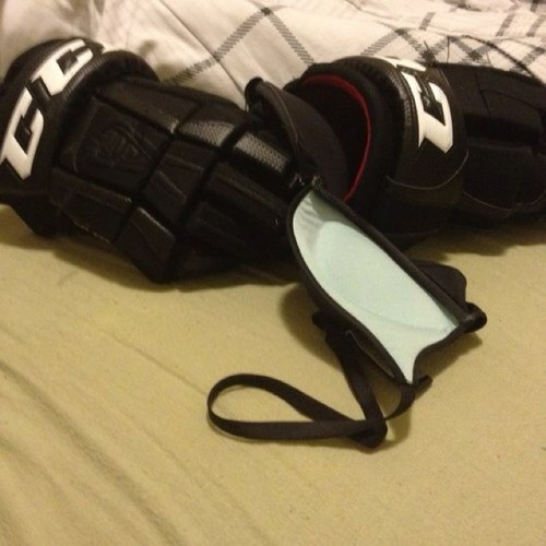 Beautician1234's profile picture. yes i do play hockey:) currently 59-19and 87-14 in shotgunning