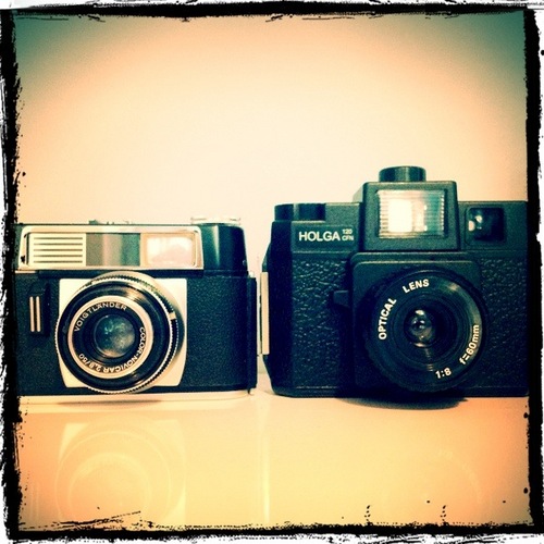 Web Community dedicata agli amanti della fotografia Lomo&Vintage. Condivisione di foto, curiosità, tecniche, turorial ed eventi legati al mondo lofi.