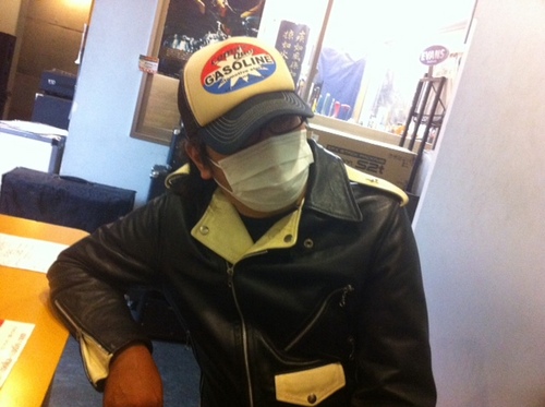 I knock on drum in band called IDOLS!!
The excellent salesman who loves Rock'nroll!!
I get into a TRUCK!!
アイドルズとトンガラカスのドラム担当!!
坂組w