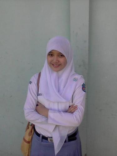 DianaRespati's profile picture. i'm diana,,i'm a moslem,and i love my parent so much ,,,