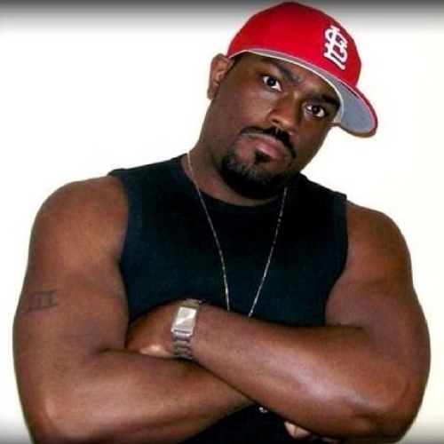Official Twitter Account Of MrProSports.Former Defensive Back In The NAFL & AFL,One Time Twitter Celebrity,One Time RT'ed Comedian, Personal Trainer.