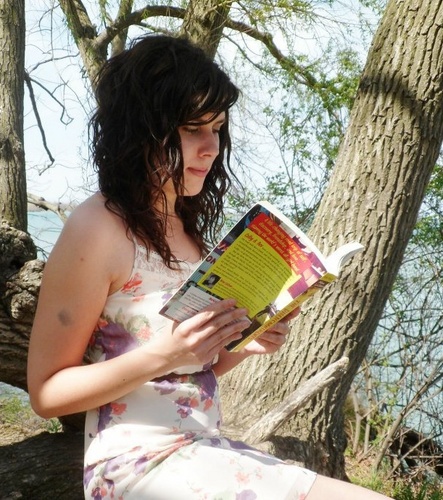 Librarian by day and reading ninja by night.