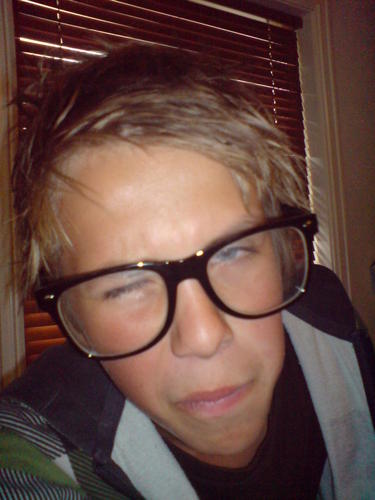 StianJelsa1's profile picture. Hi guys! I'm Stian :-) proud #potterhead ! add me on pottermore : TornFloo5962 #ravenclaw . Music is my life! I play guitar :-)