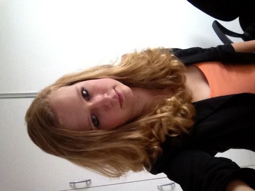 19Dianne96's profile picture. 