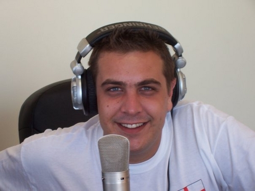 danny_looker's profile picture. Devoted Dad and Hammer, Radio Presenter, Producer and Voiceover Bloke... If only there was money in radio.... I wouldn't have to do the proper job ;)