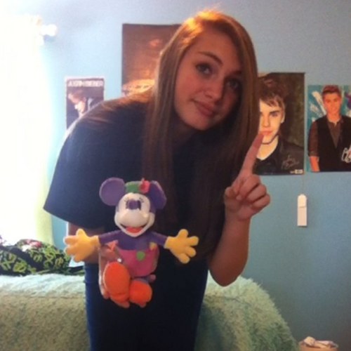 I LOVE U JUSTIN&SELENA! plz follow me. live,laugh&belieb :) Jelena supporter :) u mad? stay mad. oh but smile cuz ur beautiful& i love u :) YOLO