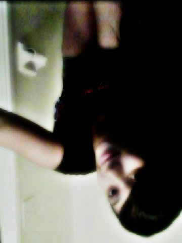Hello ( :
Follow me & I'll follow you back .