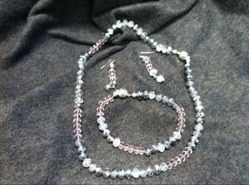 KustomKjewelry's profile picture. 