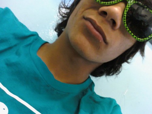 oi,eu sou o @anjinhodumal :*,18 anos,solteiro ? quem sabe,Prazer Douglas Yroshi
