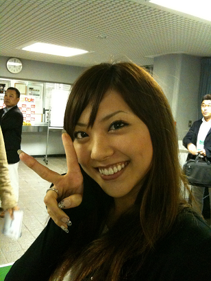 埼玉越谷から東京丸の内界隈の会社に通っている26歳のOLです。甘いものが好きです。お酒も好きです。ダイエット頑張り中。お返事やフォロー大歓迎です。私は少し変態な所もあるのですが仲良くして頂けると嬉しいです＾＾おっぱいこっそり見せちゃいます（笑）http://t.co/68WRCYaYVK