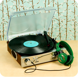 A radio program for audiophiles focused on brilliant music hosted by DJ Woodtronic Tues 10p-12a KNON 89.3 fm/www.knon.org.