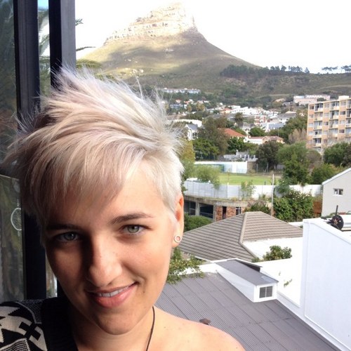 soyoufoundkate's profile picture. Really just hoping to read something funny on twitter