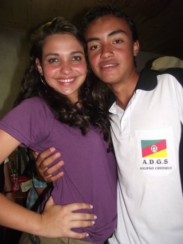 18 anos...solteiro....cursando UEPG...moro em ponta grossa