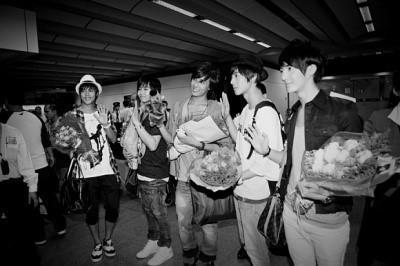 김현중 허영생 김규종 박정민 김형준의 Youtube 영상을 소개해드리는 봇입니다. 100% 수동 봇! 동영상의 출처 표기는 팬페이지만 해드립니다. @Youtube
