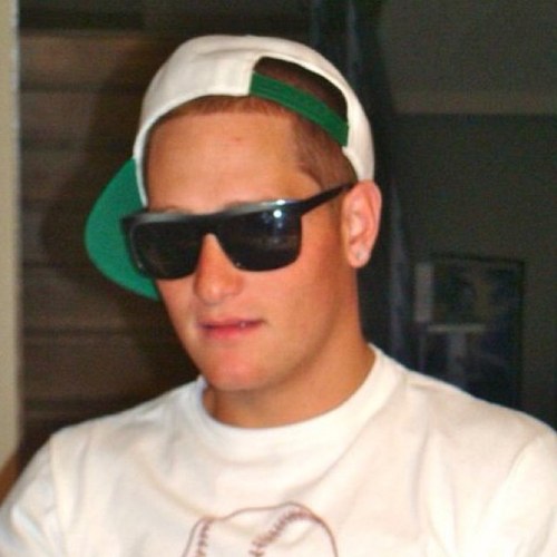 Cobsss's profile picture. I got a chance to be shortstop for the new york yankees, and there's only one of those -Derek Jeter