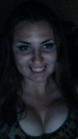 alivkaqwert's profile picture.